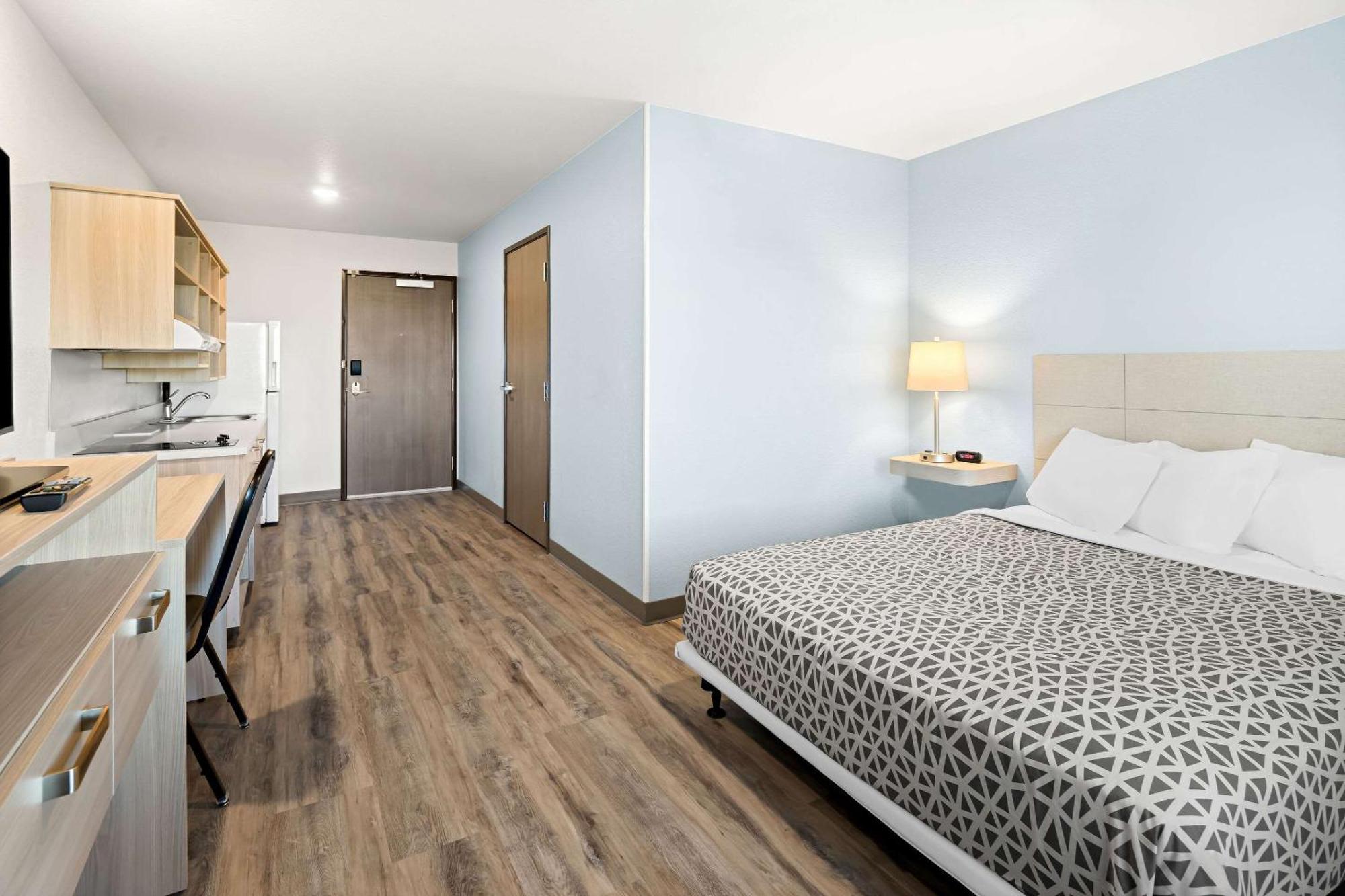 Woodspring Suites Billings Exterior photo
